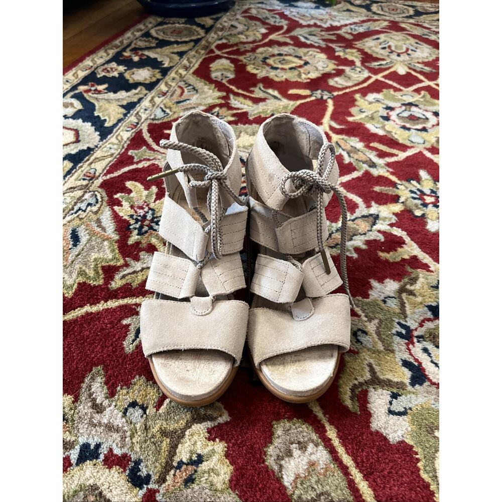 Sorel Joanie II Wedge Sz 9 EU 40 Sandals Heel Lace Up Tie Taupe Leather Strappy - Picture 3 of 14